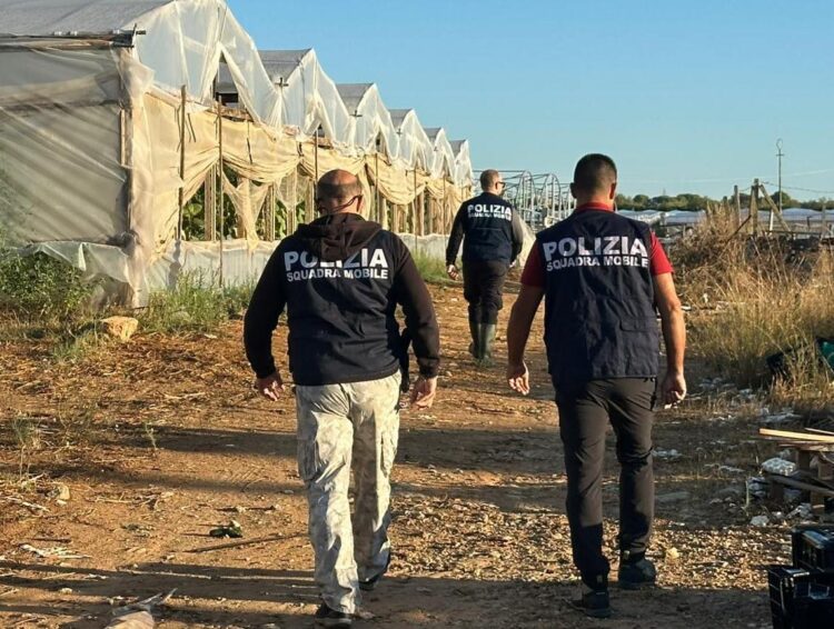 Caporalato a Vittoria, denunciati i titolari di tre aziende agricole