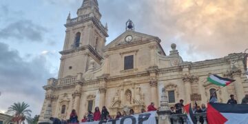 Ragusa, corteo Pro Pal nel cuore della città