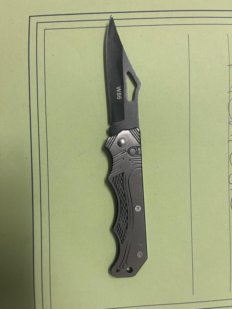 Comiso, a 14 anni in giro con un coltello. L’assessore Di Trapani: “Non è normale”