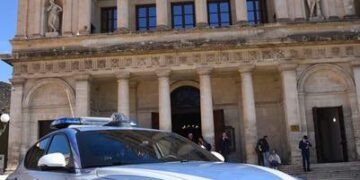 Vittoria, evade i domiciliari: arrestato un 22enne