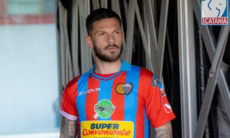 L’attaccante Andrea Russotto è un nuovo giocatore del Vittoria calcio