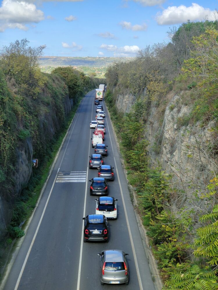 Code interminabili nel Modicano, Confcommercio: “Inconcepibile”