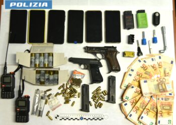L’arresto di Stracquadaini: nel covo armi, soldi e una carta d’identità falsa rilasciata dal Comune di Comiso