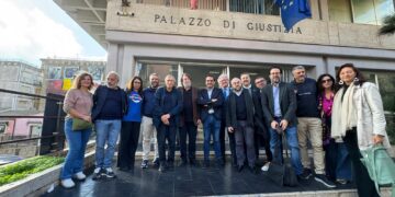 Mare Jonio, inizia il processo. La difesa solleva una serie di eccezioni per “intercettazioni illegali”