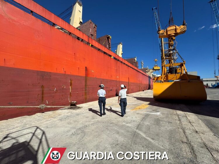 Pozzallo, la Capitaneria ha emesso un provvedimento di detenzione ai danni di una “portarinfuse” battente bandiera straniera