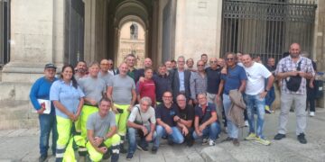 Ragusa e la vertenza per il futuro dei lavoratori ecologici, raggiunto l’accordo