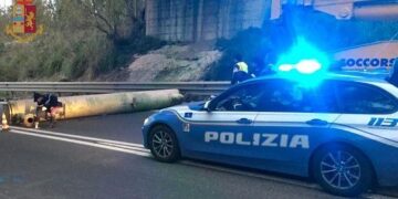 Modica, violenta aggressione: 40enne bloccato con il taser dopo aver aggredito la polizia