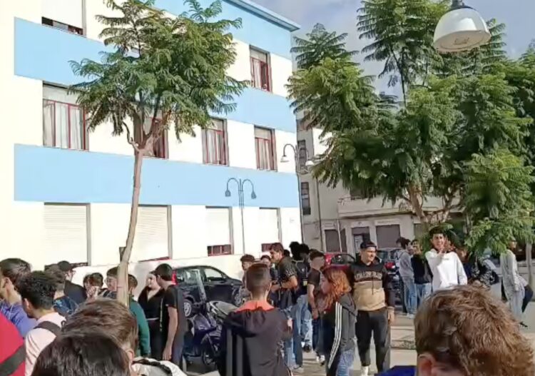 Vittoria, protestano gli studenti dell’Ipsia Marconi