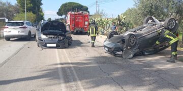 Scontro tra due auto sulla Vittoria-Scoglitti, feriti una ragazza e un anziano