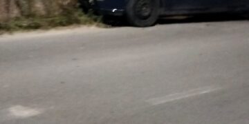 Pedalino, perde il controllo dell’auto e sbatte contro un muro: ferita una donna
