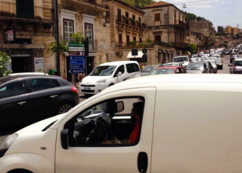 Modica e il traffico veicolare insostenibile, la denuncia de L’Alternativa socialista