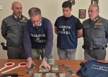 Stava trasportando droga per oltre un milione e mezzo di euro in Sicilia, arrestato un autotrasportatore 54enne della provincia di Ragusa a Villa San Giovanni