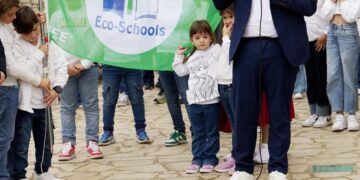 Modica, consegnata la bandiera Eco-school al plesso Piano Ceci dell’istituto Santa Marta-Ciaceri