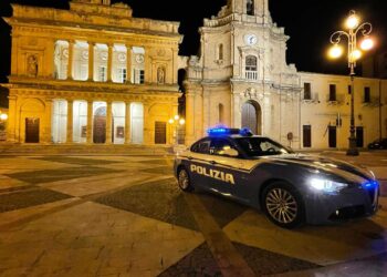 Vittoria, calci e schiaffi alla moglie: braccialetto elettronico a un 42enne