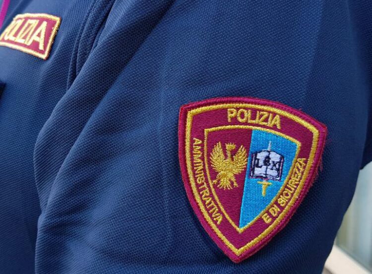 Marina di Ragusa, addetti alla sicurezza senza licenze: sanzionato un locale