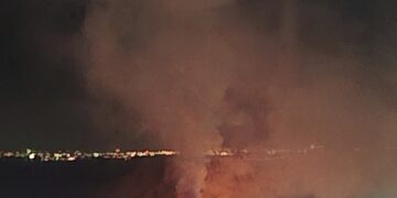 In fiamme Le Ciminiere di Catania, martedì sera da dimenticare per la città etnea