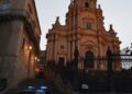 Ragusa, fuochi abusivi sul sagrato del duomo: denunciato un vittoriese di 47 anni