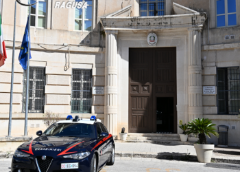 Ragusa, aggredirono un operatore sanitario in guardia medica: ai domiciliari due fratelli