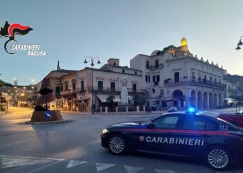 Modica, 25enne scovato in possesso di 750 grammi di hashish: finisce ai domiciliari