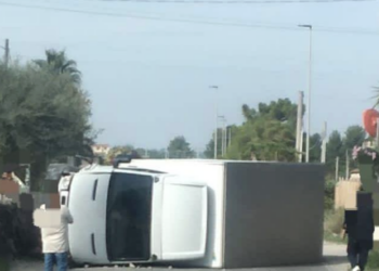 Comiso-Pedalino, l’autista ha un malore e il veicolo si ribalta