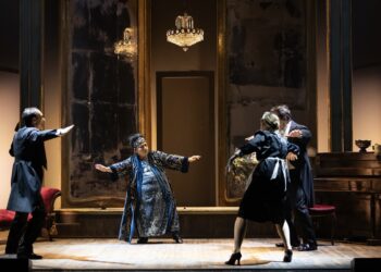 La stagione teatrale di Ragusa al via sabato sera con “Magnifica presenza” di Ozepetek