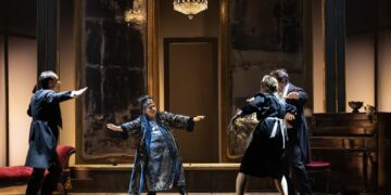 La stagione teatrale di Ragusa al via sabato sera con “Magnifica presenza” di Ozepetek