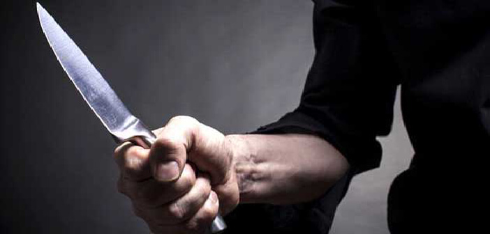 Acate, migrante minaccia poliziotti con un coltello