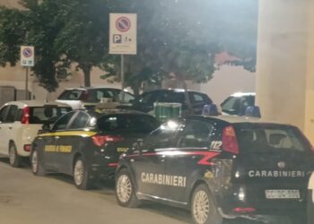 Vittoria, gli esiti dell’operazione interforze: controllate 8 unità abitate con 26 extracomunitari. Espulsi 2 irregolari