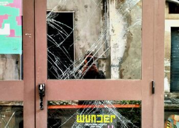 Vittoria, ladro scardina la porta di un laboratorio teatrale e porta via un telefono cellulare