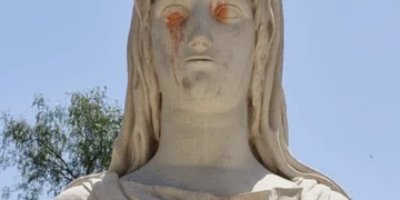 Vittoria, i vandali deturpano il busto della fondatrice Colonna Henriquez