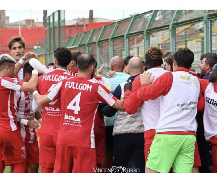 Il Vittoria calcio vince facile con il fanalino di coda Palazzolo