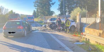 Grave incidente stradale sulla Vittoria-Acate, due persone ferite: una è stata sbalzata fuori dall’abitacolo
