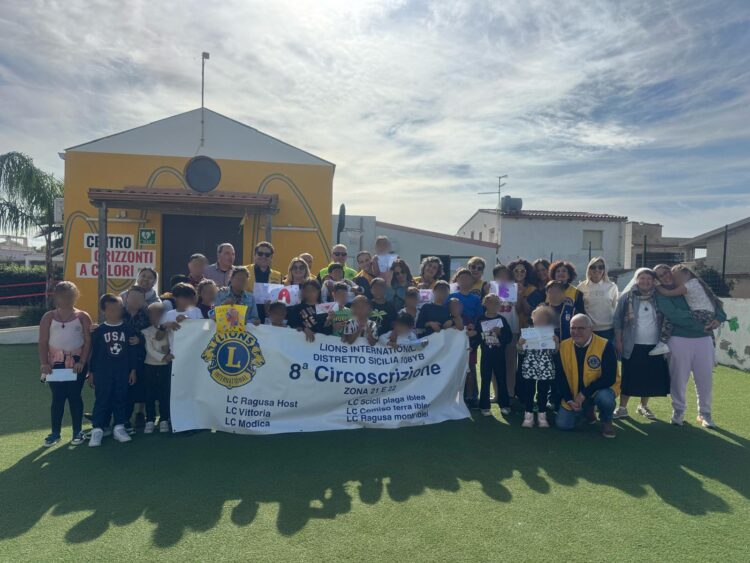 Marina di Acate, lo “Zaino sospeso” dei Lions colpisce nel segno