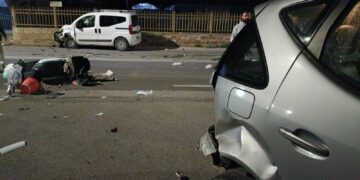 Vittoria-Scoglitti, scontro tra due auto e uno scooter: cittadino extracomunitario in prognosi riservata