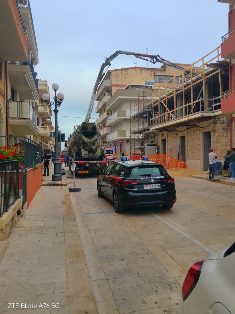 Pozzallo, incidente sul lavoro. Muore un albanese