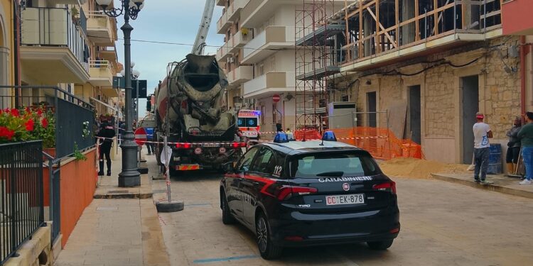 Pozzallo, incidente sul lavoro. Muore un albanese