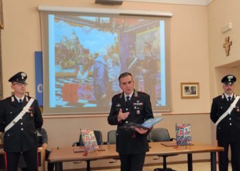 Ragusa, presentato questa mattina il calendario storico dei carabinieri anche al comando provinciale