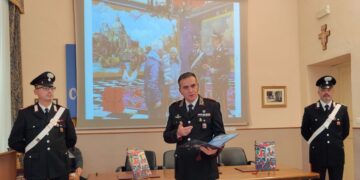 Ragusa, presentato questa mattina il calendario storico dei carabinieri anche al comando provinciale