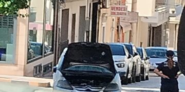 Comiso, auto in fiamme in via Generale Amato