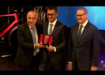 Volley Modica, il dg Luca Leocata insignito del premio “Castagna d’argento”