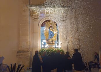 Ragusa, a Ibla la processione con il simulacro dell’Immacolata. Ieri sera la fase finale della festa