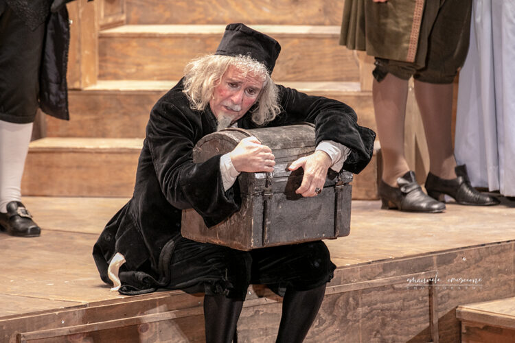 Ragusa, Guarneri fa “L’Avaro” e il pubblico applaude