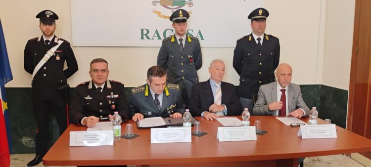 Modica e l’incendio auto alle Fiamme gialle, arrestato un tunisino di 53 anni