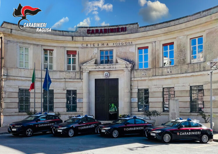 Quattro denunce dei carabinieri per guida in stato di ebbrezza, possesso di materiale esplodente e di una pistola senza tappo rosso