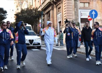 Ragusa abbraccia con entusiasmo il passaggio della fiaccola olimpica