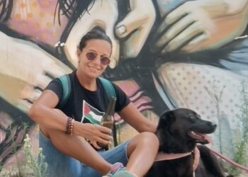 Ragusa, la denuncia dei Cinque Stelle: “Cana femmina in lattazione chiusa in una gabbia angusta”