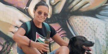 Ragusa, la denuncia dei Cinque Stelle: “Cana femmina in lattazione chiusa in una gabbia angusta”