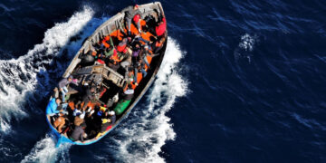 Pozzallo, sbarcati una ottantina di migranti nel corso della notte salvati dalla Guardia costiera