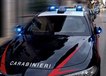 Vittoria, spaccio e porto vietato di armi: arrestato un 19enne