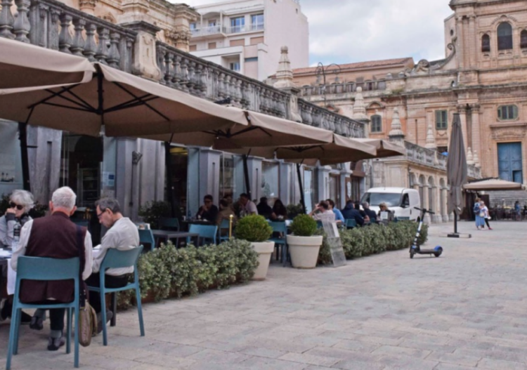 Ragusa, è polemica sui provvedimenti adottati per i dehors